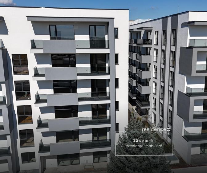 Penthouse cu 4 camere decomandat în Iancu Nicolae