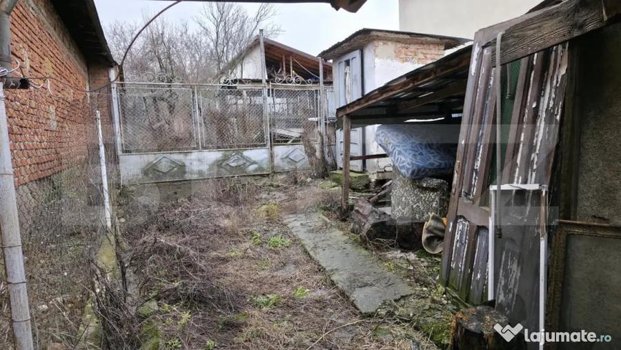 Casă cu 3 camere cu Teren 764 Mp în Central