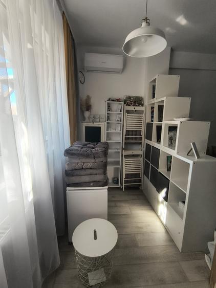 Apartament cu 2 camere decomandat în Est