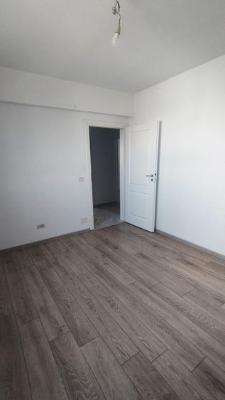 Apartament cu 3 camere decomandat în Dobroești