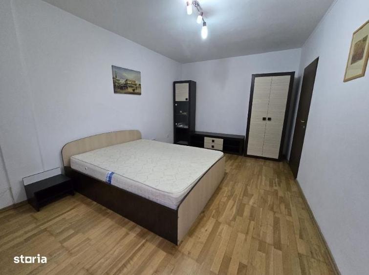 Apartament cu 3 camere în Cetate