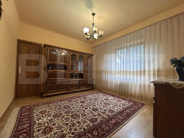 Casă individuală cu 5 camere cu Garaj în Gherla