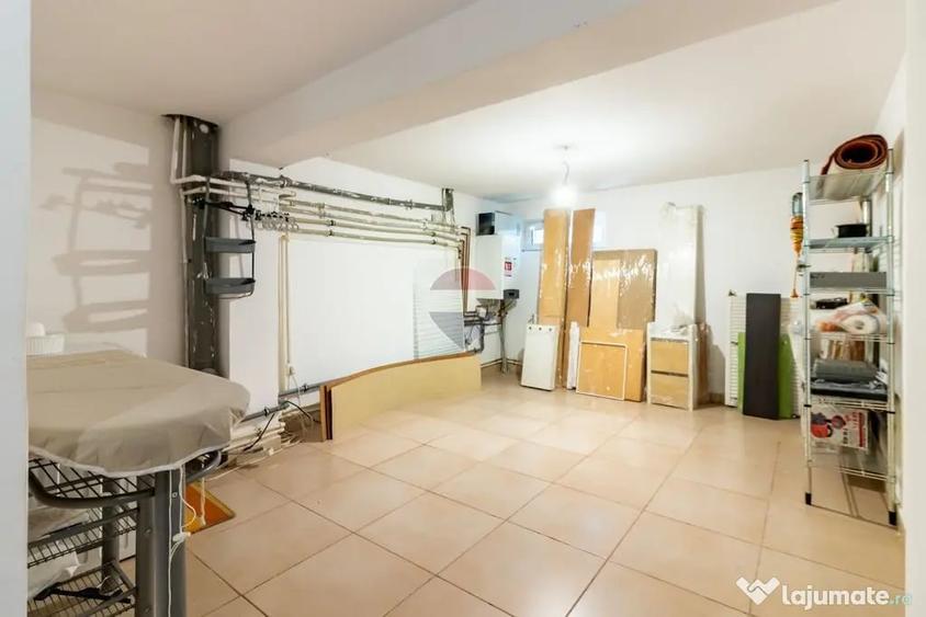 Casă cu 6 camere cu Teren 240 Mp în Corbeanca
