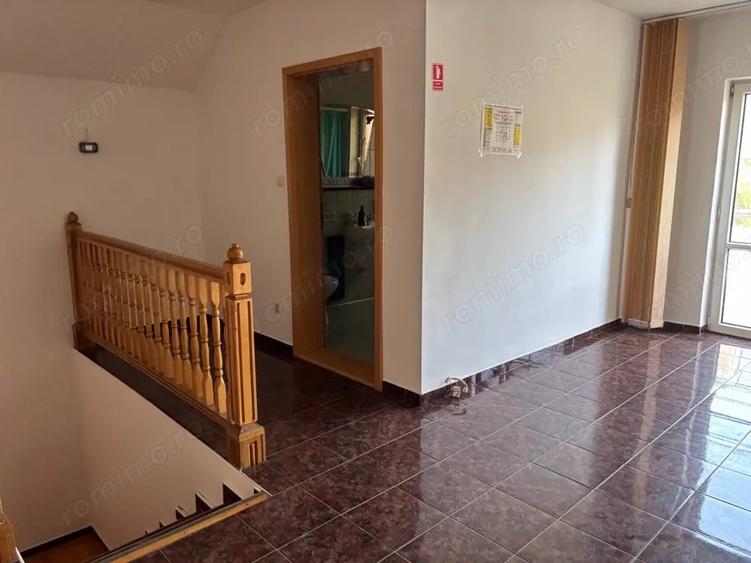 Casă cu 5 camere cu Teren 600 Mp în Aradului
