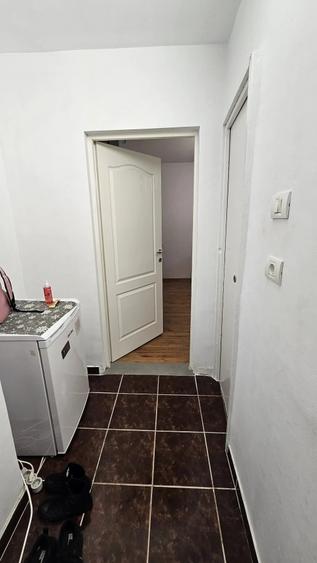 Garsonieră decomandată în Baba-Dochia