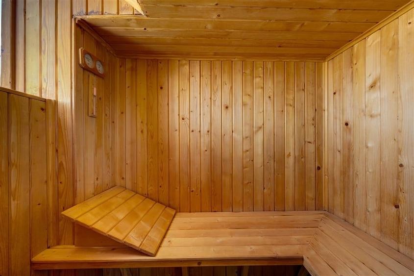 Apartament cu 4 camere decomandat în Dorobanți