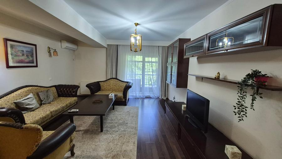 Apartament cu 3 camere decomandat în Herăstrău