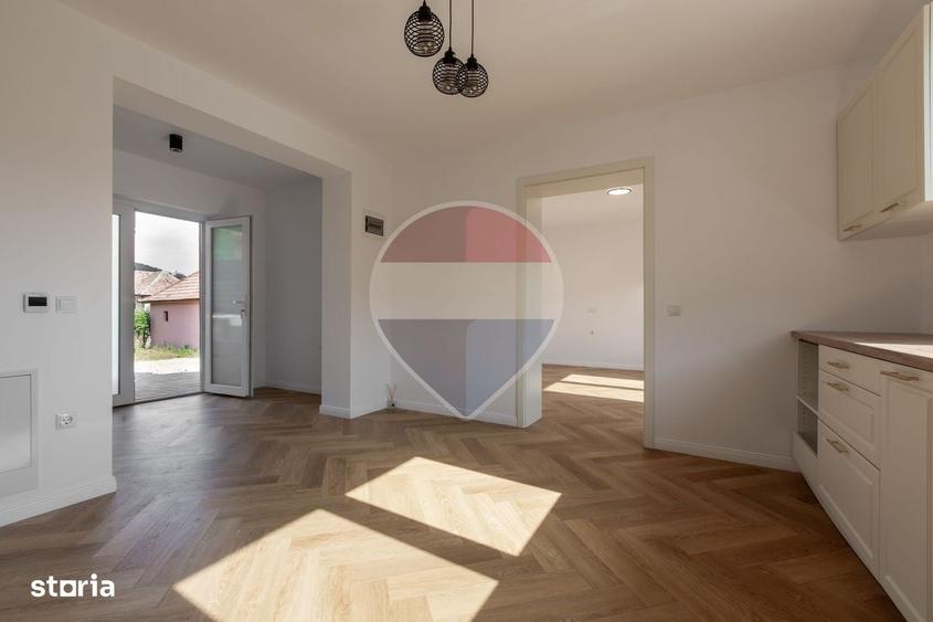 Casă cu 3 camere în Central