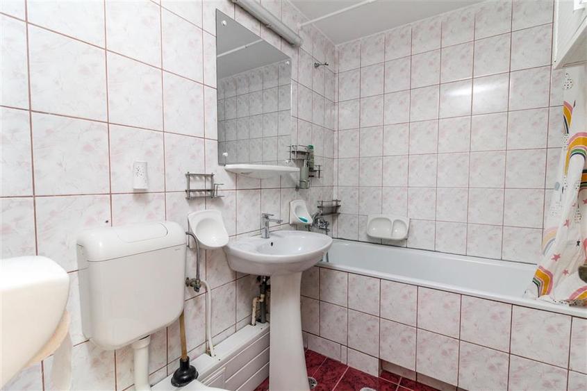 Apartament cu 2 camere decomandat în Zorilor