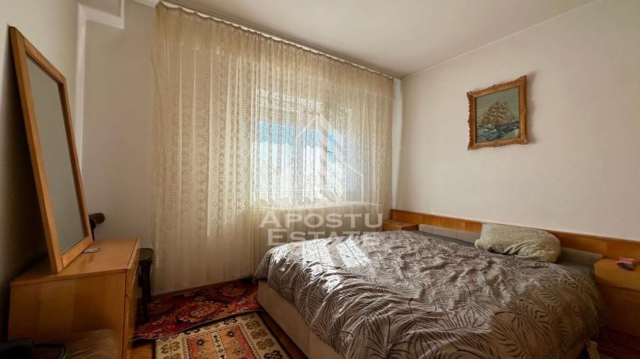 Apartament cu 3 camere decomandat în Soarelui