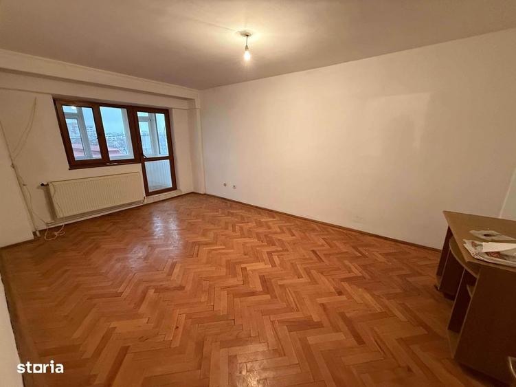 Apartament cu 3 camere în Dudescu