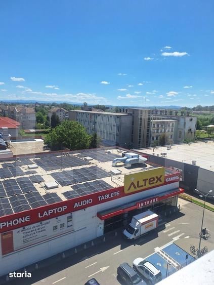 Spațiu comercial, de 2,165 mp, în Central