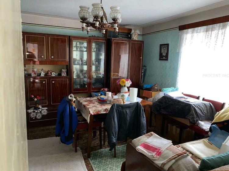 Casă individuală cu 3 camere cu Canalizare în Florilor