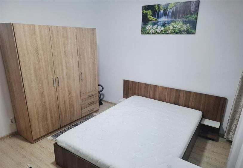 Apartament cu 2 camere semidecomandat, mobilat în Tătărași