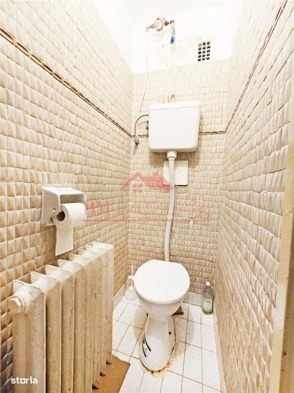 Apartament cu 4 camere decomandat în Drumul Taberei