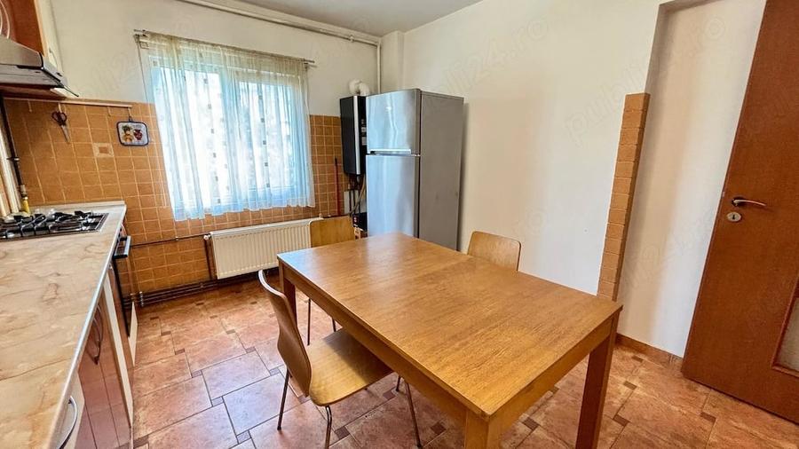 Apartament cu 3 camere decomandat în Ultracentral