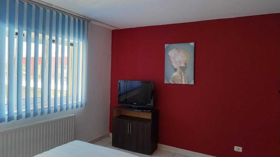 Casă cu 2 camere decomandat în Exterior Vest
