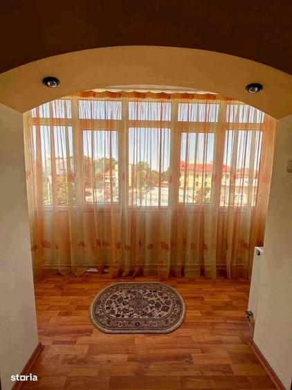 De vanzare apartament cu 3 camere si 2 balcoane,zona Roman Voda 71900e - 1