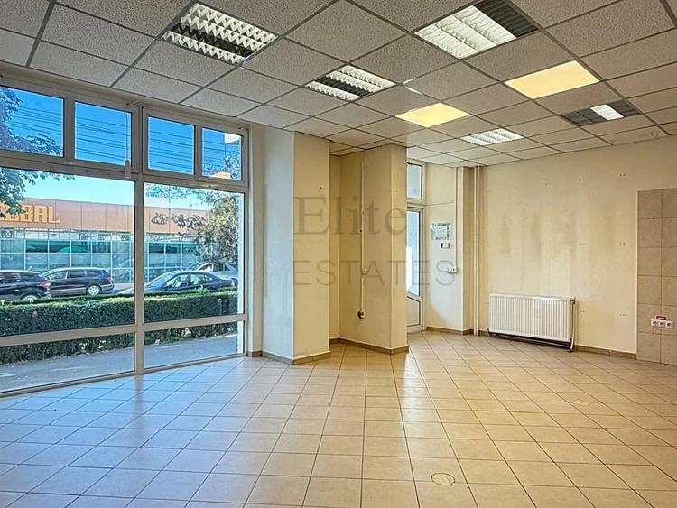 Spațiu comercial, de 60 mp, în Decebal
