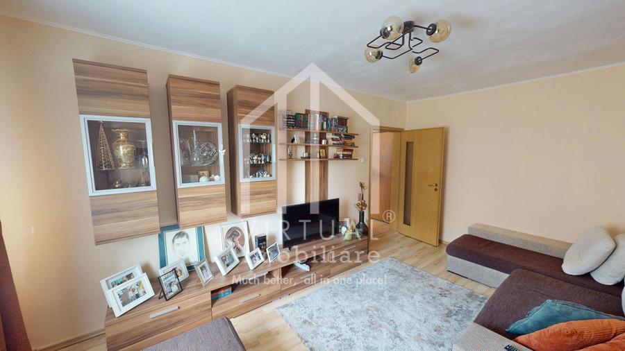 Apartament cu 3 camere decomandat, mobilat în Vasile Aaron