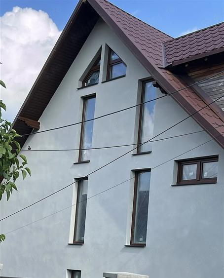 Casă cu 6 camere cu Teren 850 Mp în Breaza de Sus