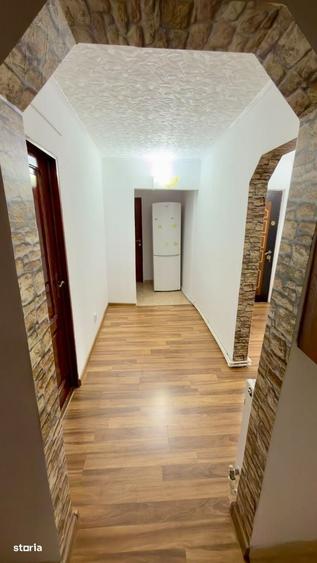 Apartament cu 4 camere decomandat în Central