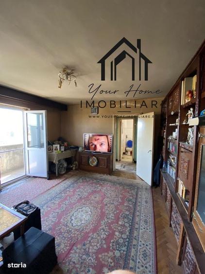 Apartament cu 3 camere semidecomandat în Craiovița Nouă