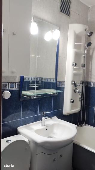 Apartament cu 3 camere în Florilor