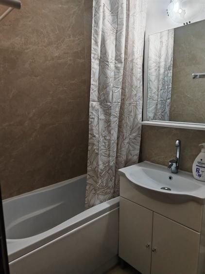 Apartament cu 2 camere decomandat în Păcii