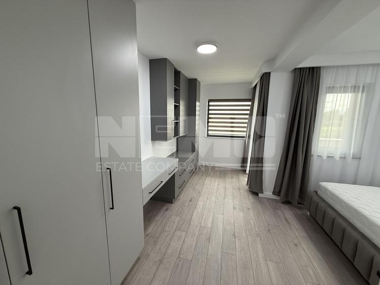 Casă individuală cu 4 camere cu Canalizare în Mitocu Dragomirnei