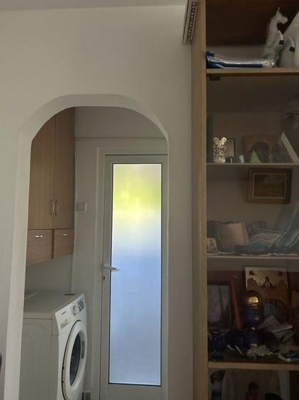 Apartament cu 3 camere semidecomandat, mobilat în Păcurari