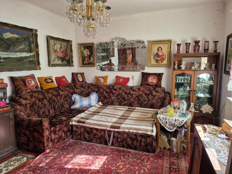 Casă cu 4 camere cu Canalizare în Iosia