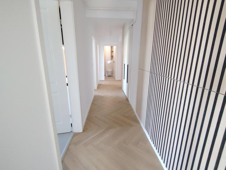 Apartament cu 3 camere decomandat în Cug