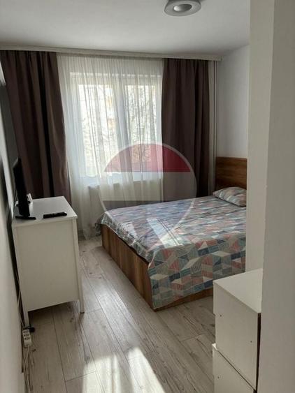 Apartament cu 3 camere decomandat, mobilat în Crângași