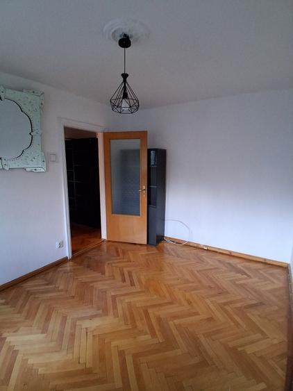 Apartament cu 3 camere decomandat în Iancului