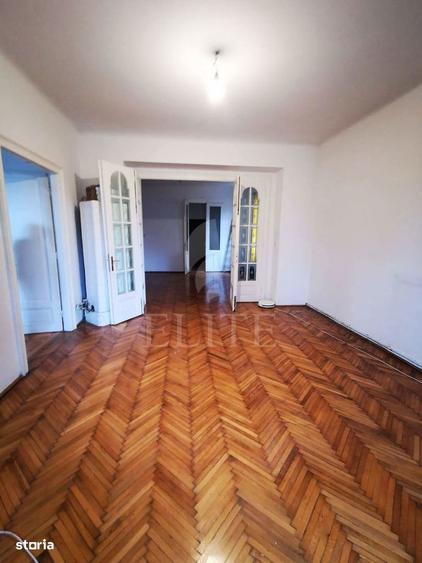 Apartament cu 4 camere în Central