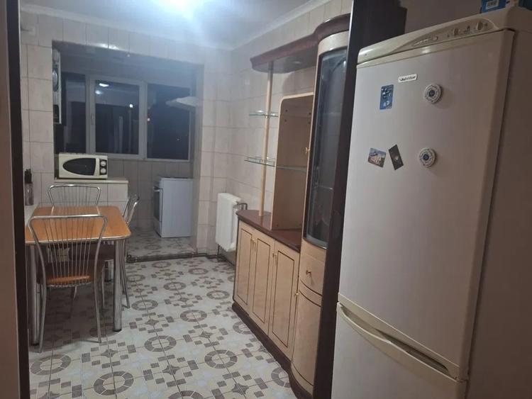 Apartament cu 2 camere semidecomandat, mobilat în Tătărași