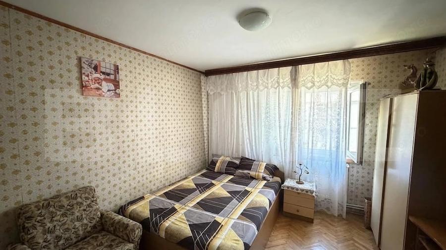 Apartament cu 4 camere decomandat în 1 Mai
