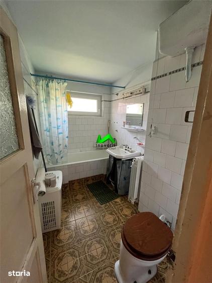 Casă cu 3 camere cu Teren 60 Mp în Lupeni
