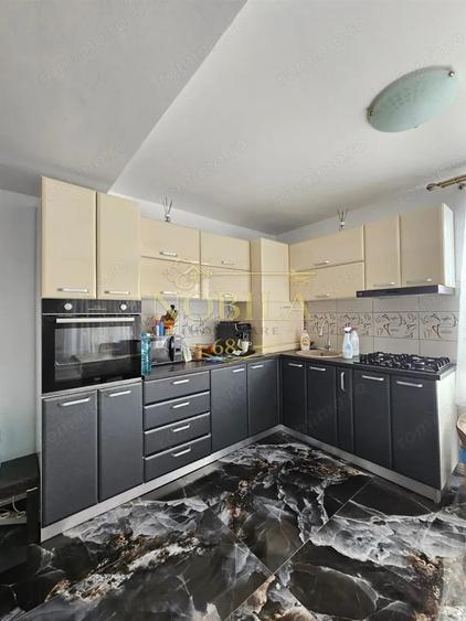 Casă cu 5 camere cu Teren 200 Mp în Aviatori