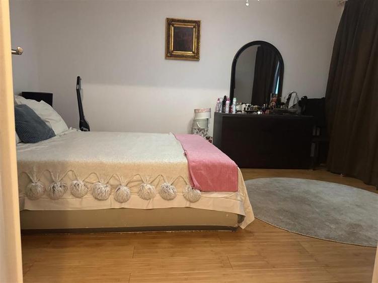 Duplex cu 4 camere cu Piscina în Titan