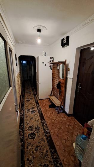 Apartament cu 3 camere decomandat în Micro 20