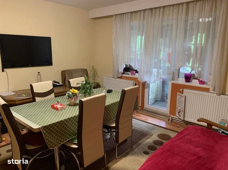 Apartament cu 3 camere în Micro 16