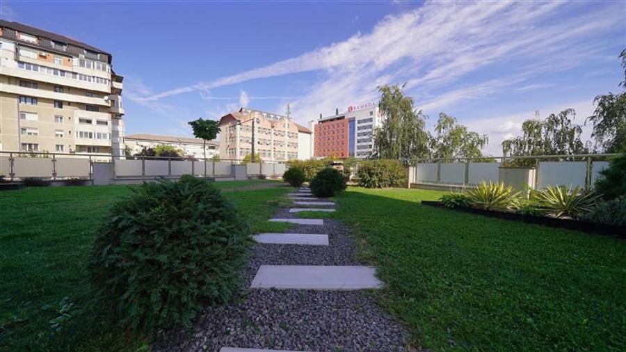 Apartament cu 3 camere decomandat, mobilat în Calea Aradului