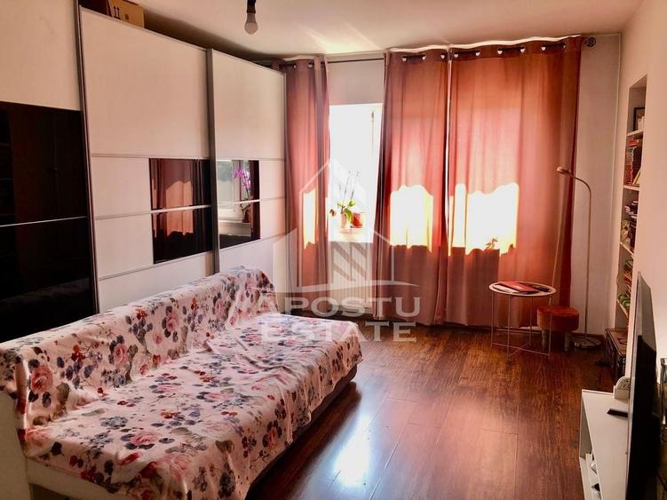 Apartament cu 2 camere decomandat, mobilat în Fabric