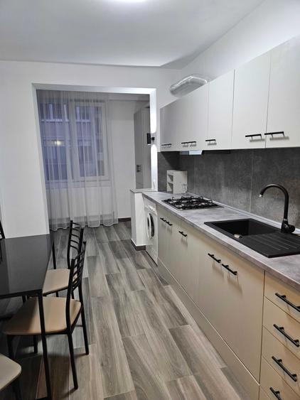 Apartament cu 2 camere decomandat în Semicentral