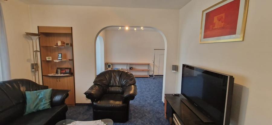 Apartament cu 4 camere decomandat, mobilat în Micro IV