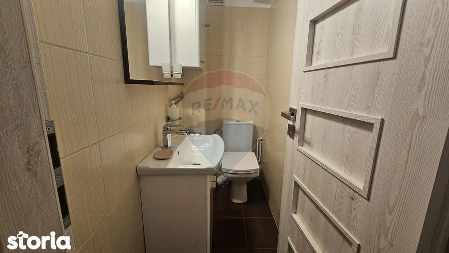 Apartament cu 3 camere decomandat, mobilat în Valea Cetății