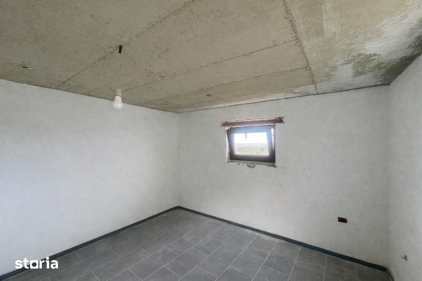 Casă cu 4 camere cu Teren 600 Mp în Central