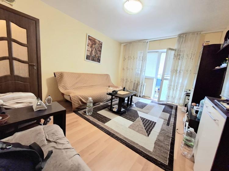 Apartament cu 4 camere semidecomandat în Codlea